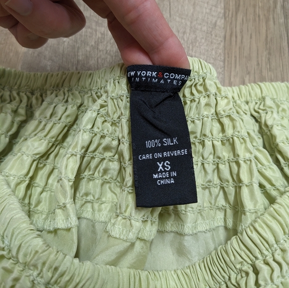 New York & Company Light Green 100% Silk A-line Skirt Size XS - Picture 2 of 8